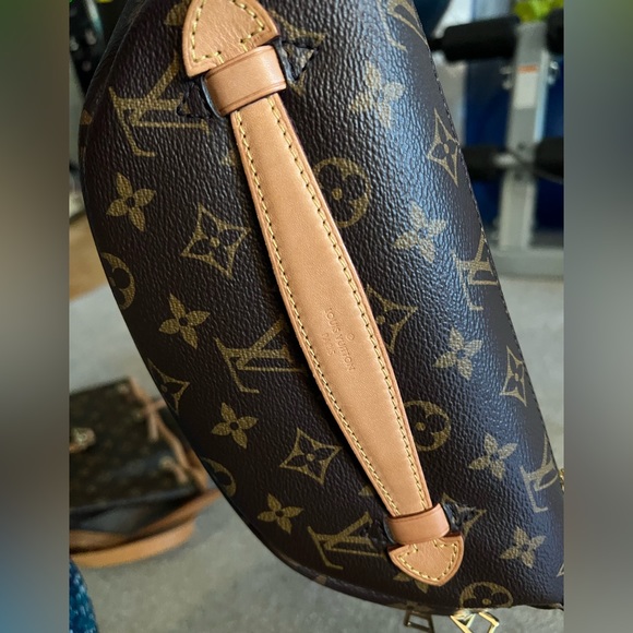 Authentic Louis Vuitton Bum bag - Picture 5 of 7